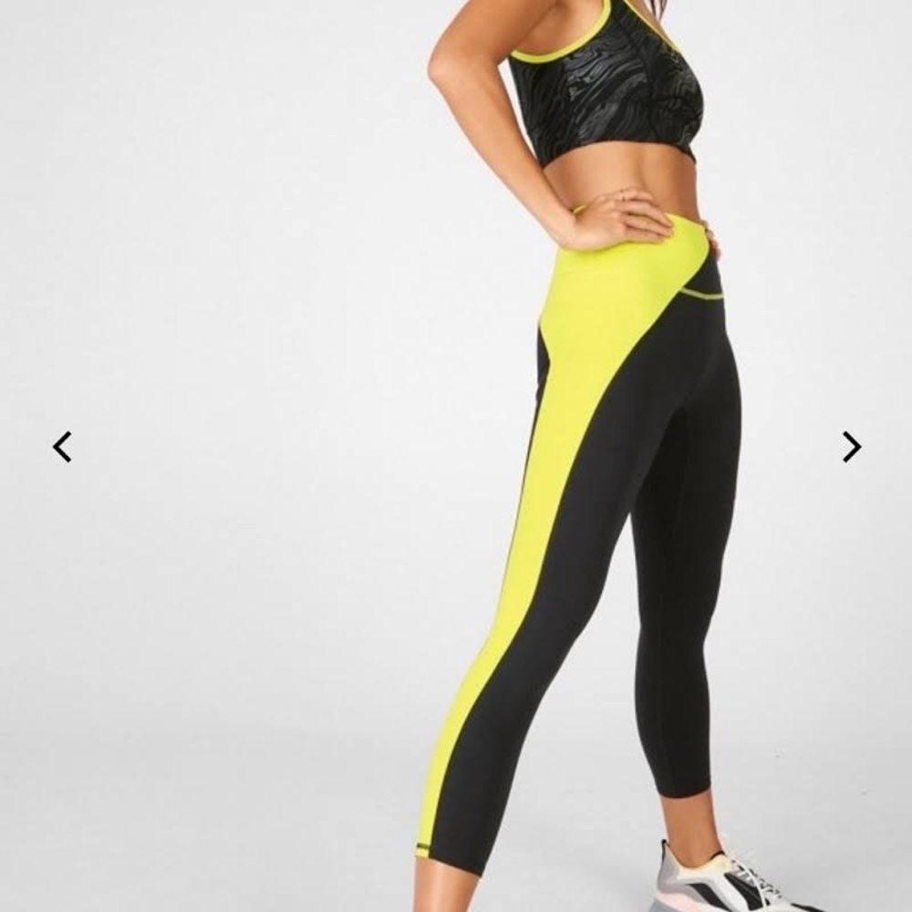 High-Waisted 360 motion zip pocket legging